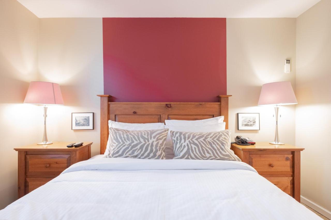 Deer Lodge By Outpost Whistler Extérieur photo
